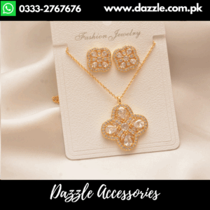 Splendid Golden Necklace Set